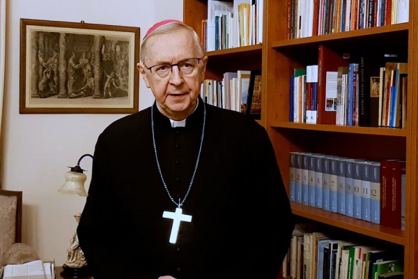 arcybiskup gądecki